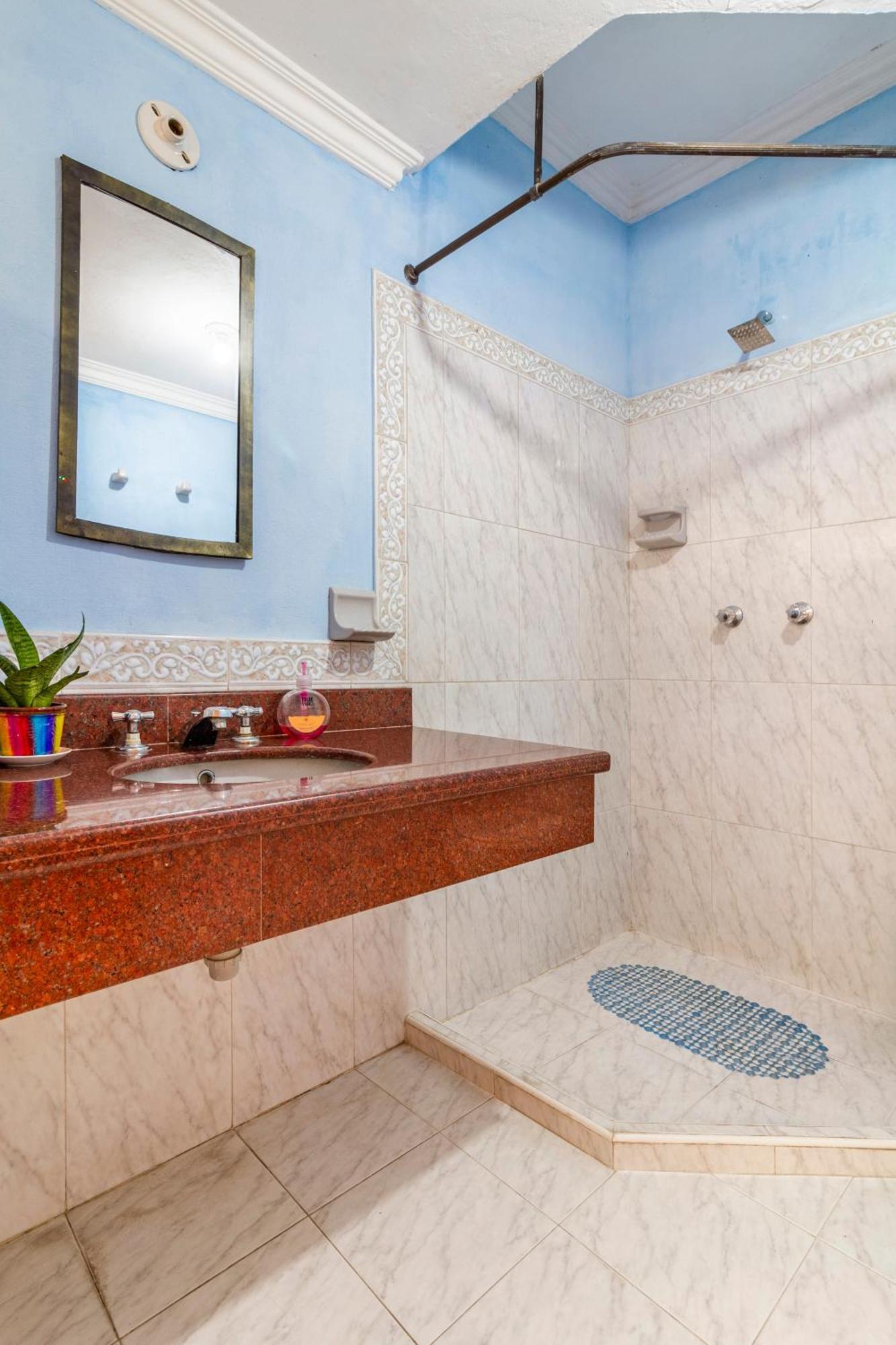 Hostal Cartagonova - Habitaciones Privadas Y Amplias Cerca A Zonas Turisticas Cartagena  Exterior foto