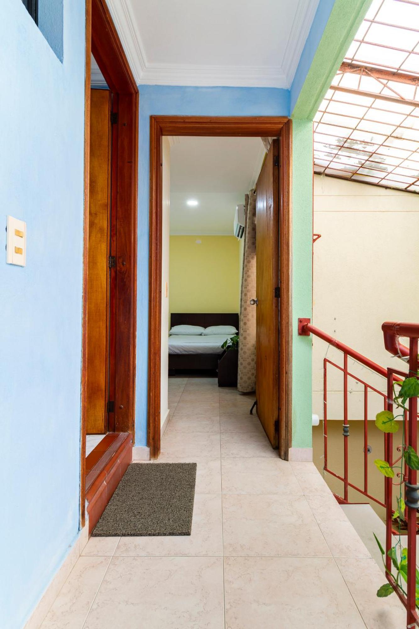 Hostal Cartagonova - Habitaciones Privadas Y Amplias Cerca A Zonas Turisticas Cartagena  Exterior foto